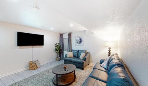 One Bedroom Apartment