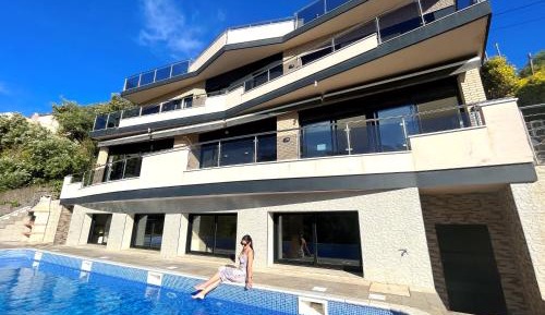 Villa with Private Pool