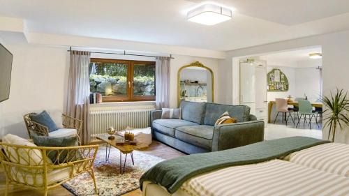 Superior One-Bedroom Apartment