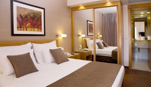 Family Suite with Pool View