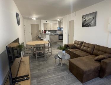 One-Bedroom Apartment