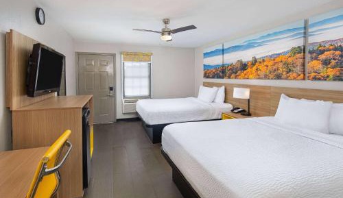 Queen Room with Two Queen Beds - Non-Smoking