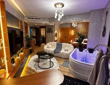 King Room with Spa Bath