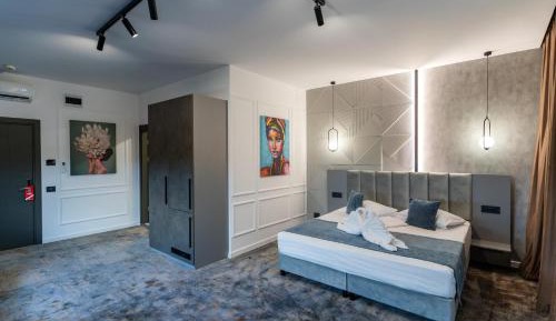 Superior King Room