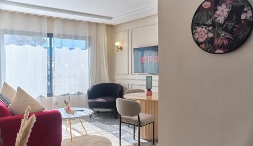 Deluxe Apartment