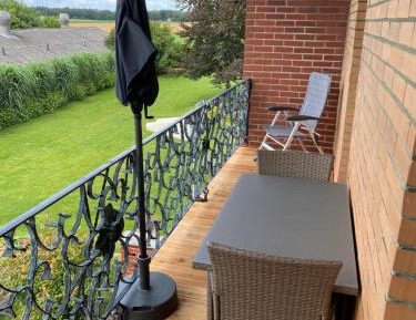 Apartment with Garden View