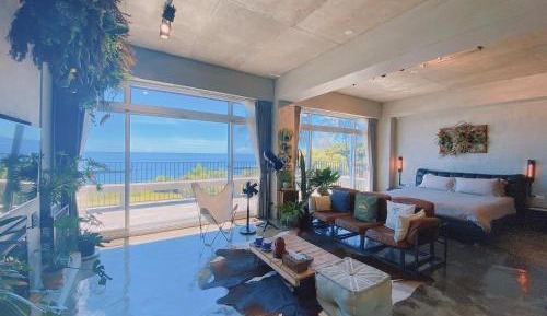 Deluxe Double Room with Balcony and Sea View