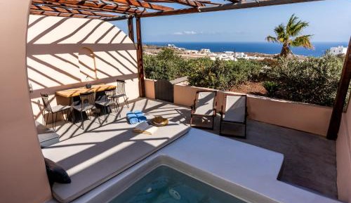 Junior Suite with Sea View and Jetted Tub
