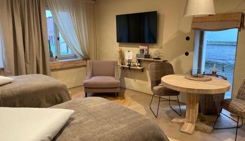 Double Room with Private Bathroom