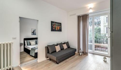 One-Bedroom Apartment with Balcony