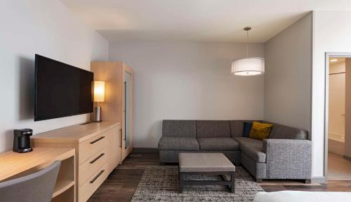 King Room with Sofa Bed and Roll-In Shower - Disability Access