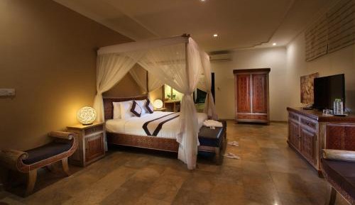Four-Bedroom Villa with Private Pool