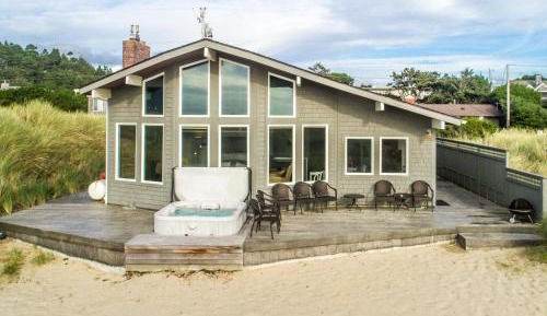 Five-Bedroom Holiday Home