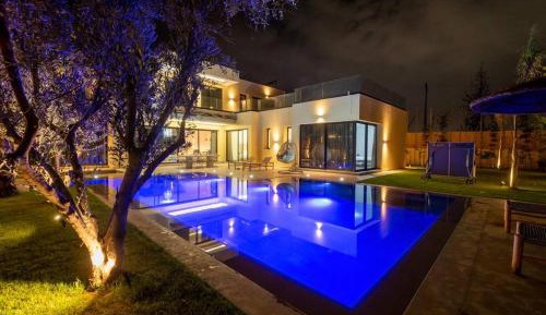 One-Bedroom Villa