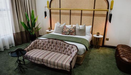 Deluxe King Room