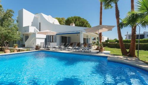 Villa with Garden View