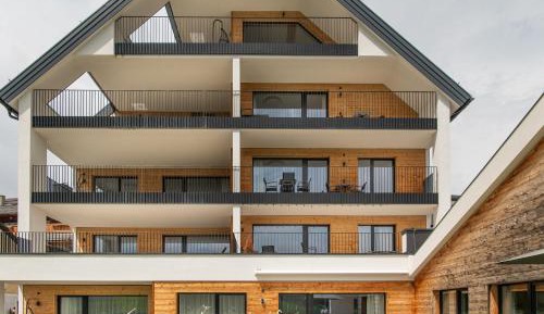 One-Bedroom Apartment with Balcony