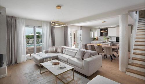 Four-Bedroom Holiday Home