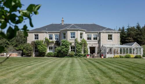 Seven-Bedroom House