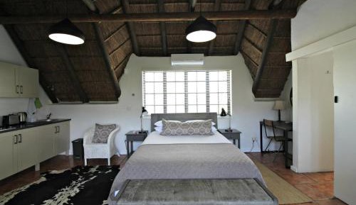 Queen Room with Mountain View