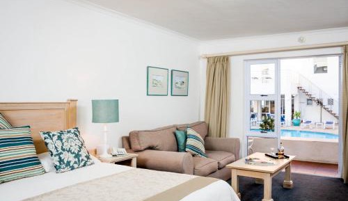 Double Room with Pool View - Ground Floor