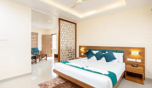 Double Room with Pool View
