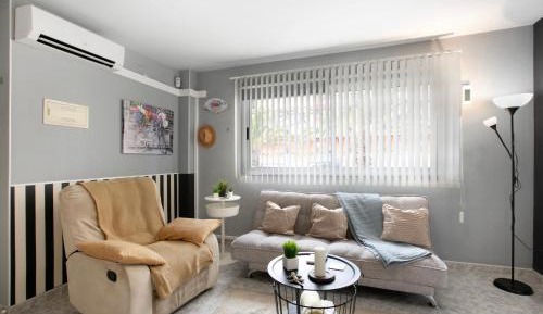 Superior One-Bedroom Apartment