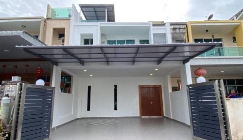 Six-Bedroom House