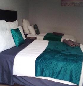 Deluxe Family Suite