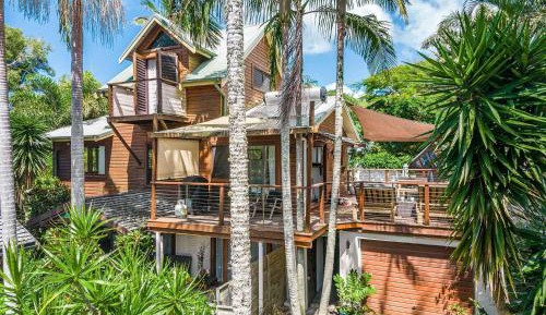 Seven-Bedroom House