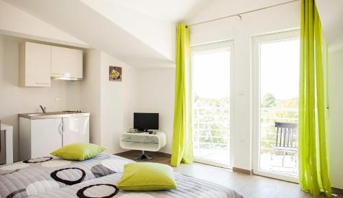 Studio with Balcony