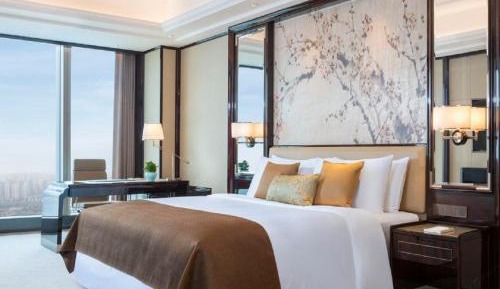 Skyline View King Room