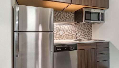 King Room with Roll-In Shower - Non Smoking