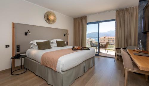 Double or Twin Room with Partial Sea View