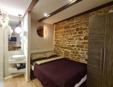 Stone Studio