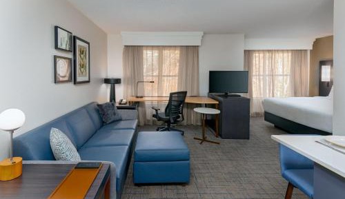 King Studio with Sofa Bed