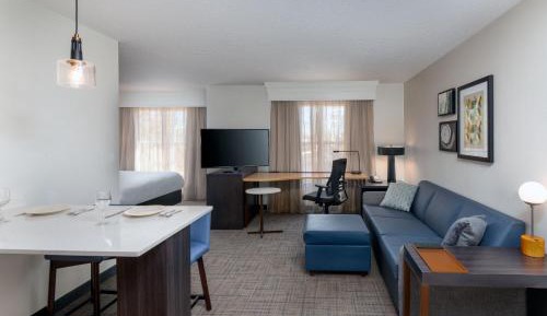 King Studio with Sofa Bed