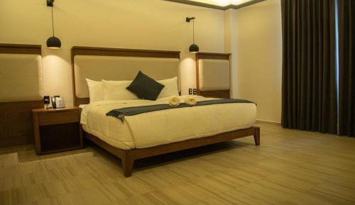 Deluxe Double or Twin Room with Pool View