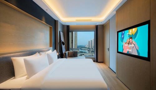 Premium Suite with King Bed