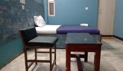 Deluxe Double Room (2 Adults + 1 Child)