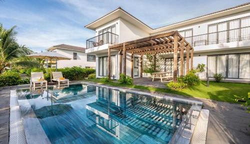 Villa - Beach Front