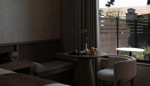 Queen Room with Garden View