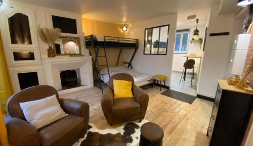 Studio Apartment