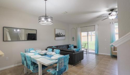 Three-Bedroom Holiday Home 