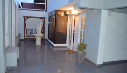 Deluxe Room (2 Adults + 1 Child)