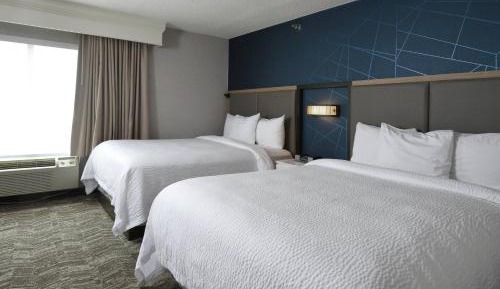 Queen Suite, 2 Queen Beds with Sofa Bed