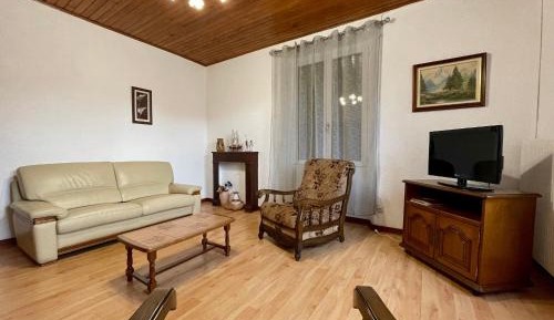 Holiday Home (6 Adults)