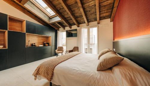 Queen Suite with Spa Bath