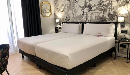 Superior Room with City View