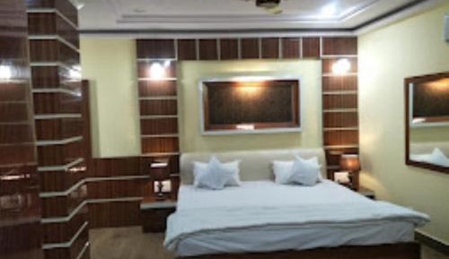 Standard King Room